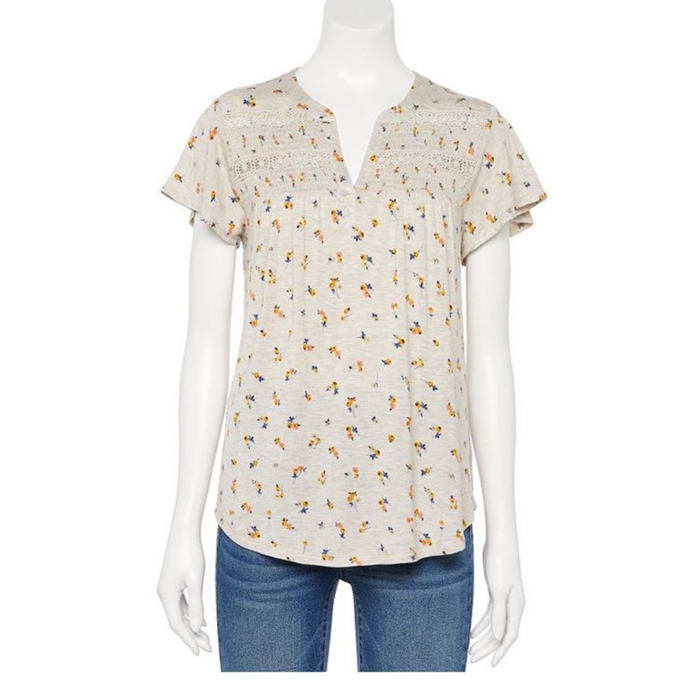 EUC Rewind, medium floral Tshirt, v neck, loose fit sleeves, good stretch